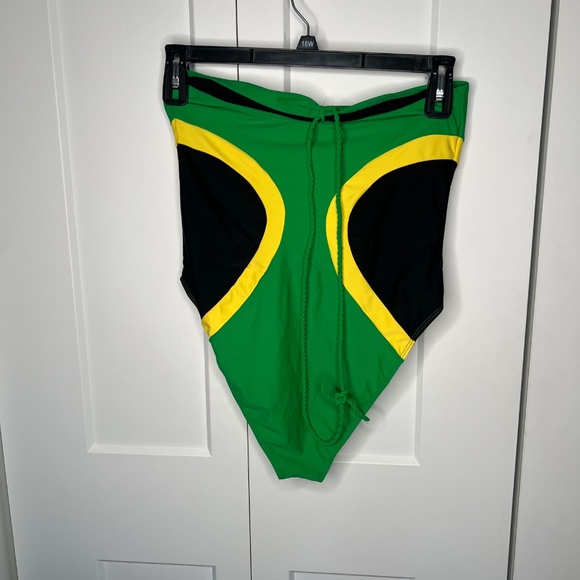 CJL Jamaican Flag Cutout Tie Halter Swimsuit Women’s Junior’s Size 13 / 14 - Picture 2 of 4